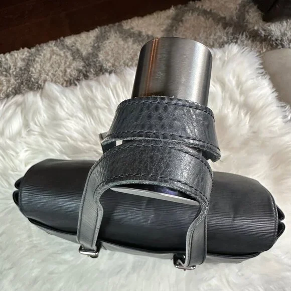 Authentic Louis Vuitton Segur Epi Leather Shoulder Bag - Picture 7 of 16